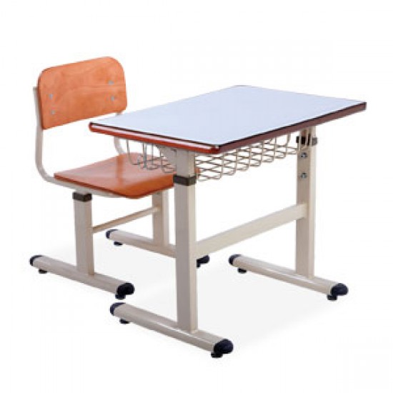 Kursi Sekolah Chitose - Manabu AH